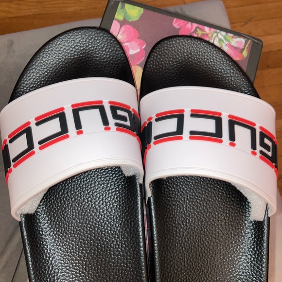 Gucci Logo Slides main image 4